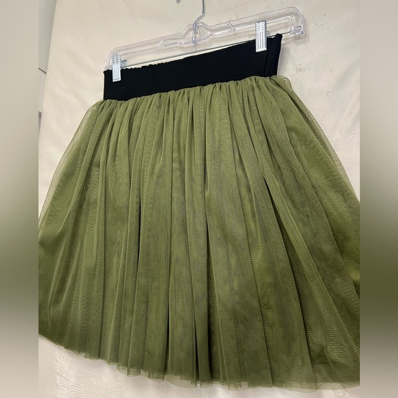 Twenty One Olive Green Tulle Midi Skirt wide waste band with lining size M/M - Picture 7 of 8